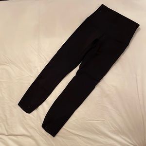Lululemon Wunder Under tights
